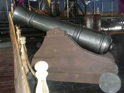 Pirates cannon